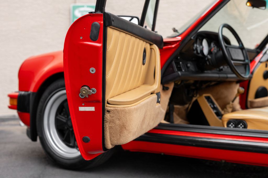 1989 Porsche 911 Image 56
