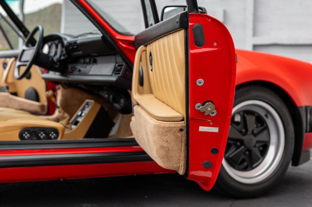 1989 Porsche 911 Image 61