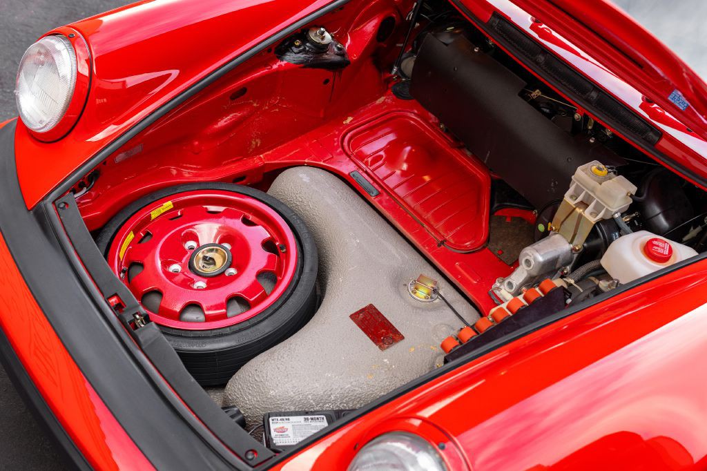 1989 Porsche 911 Image 102