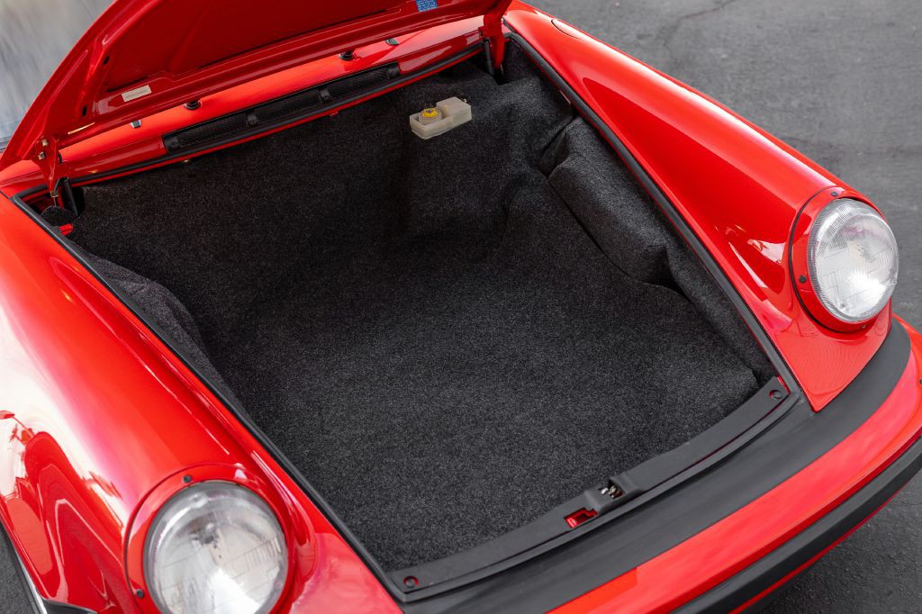 1989 Porsche 911 Image 106