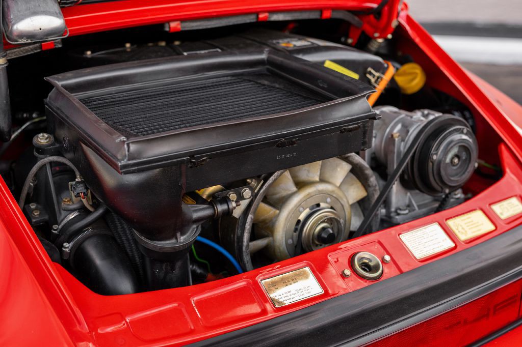 1989 Porsche 911 Image 136