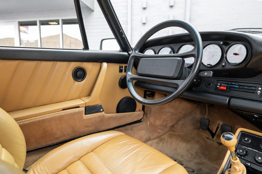 1989 Porsche 911 Image 154