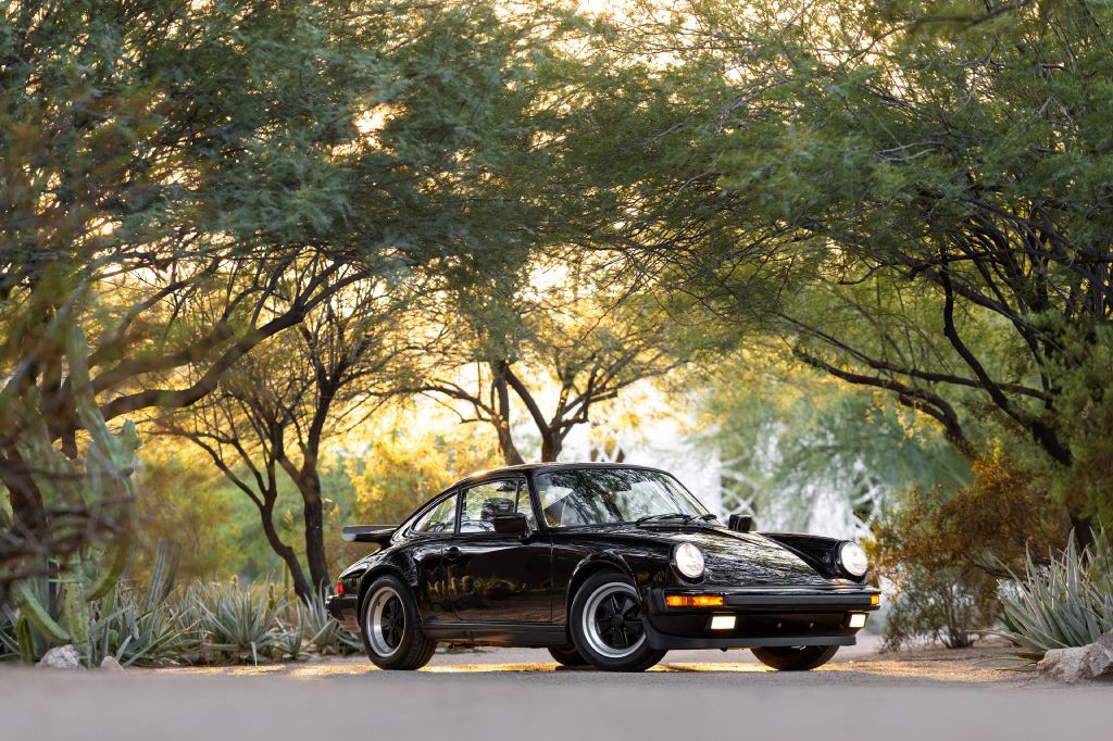 1989 Porsche 911 Image 2