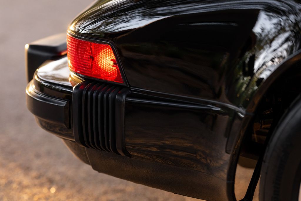 1989 Porsche 911 Image 6