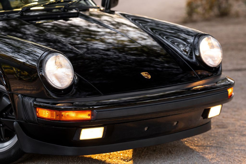 1989 Porsche 911 Image 7