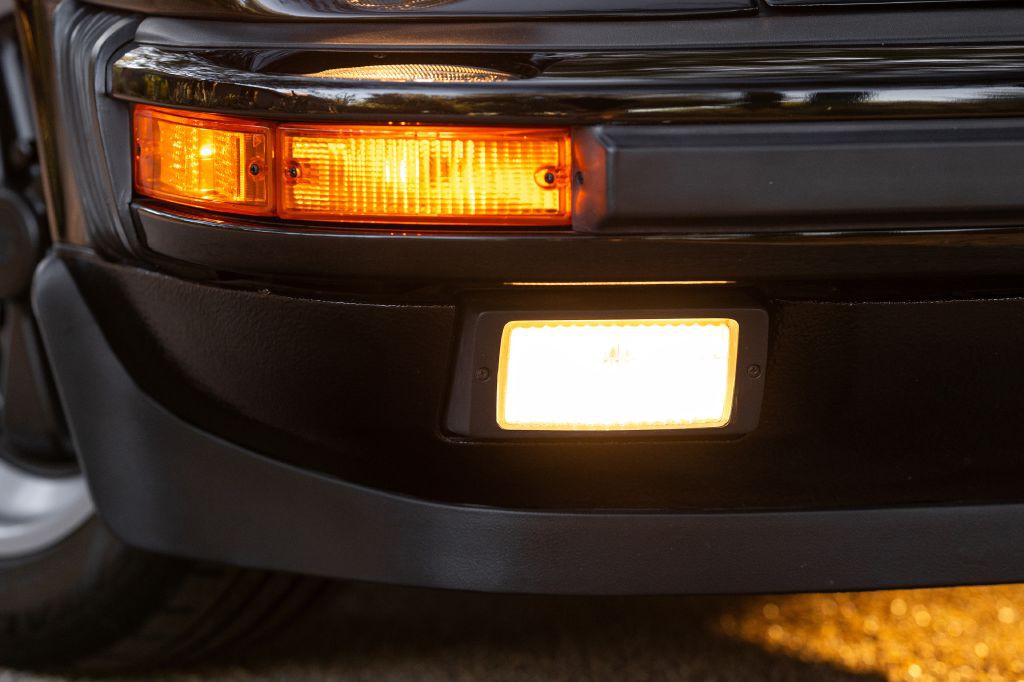 1989 Porsche 911 Image 8