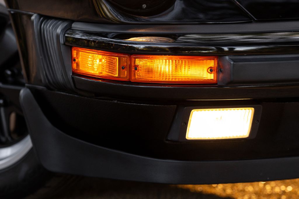 1989 Porsche 911 Image 10