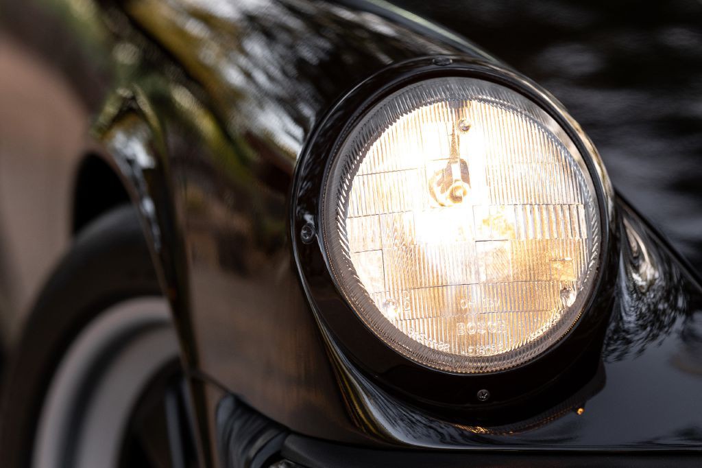 1989 Porsche 911 Image 13