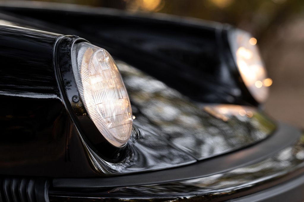 1989 Porsche 911 Image 15