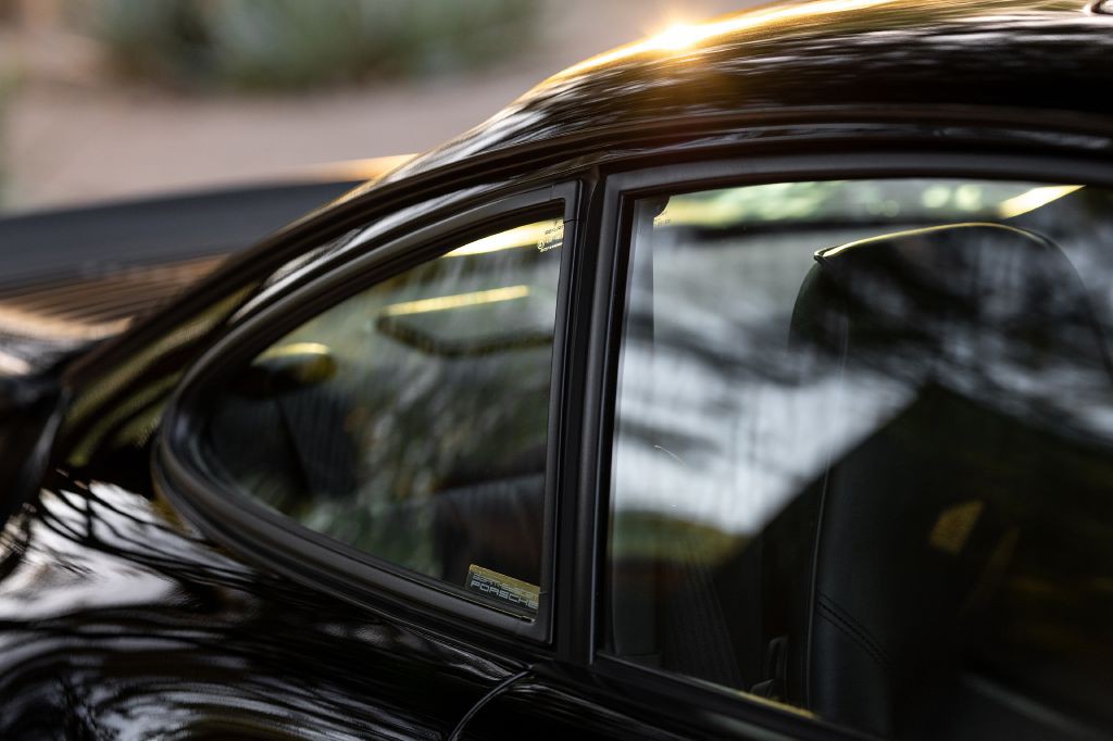 1989 Porsche 911 Image 16