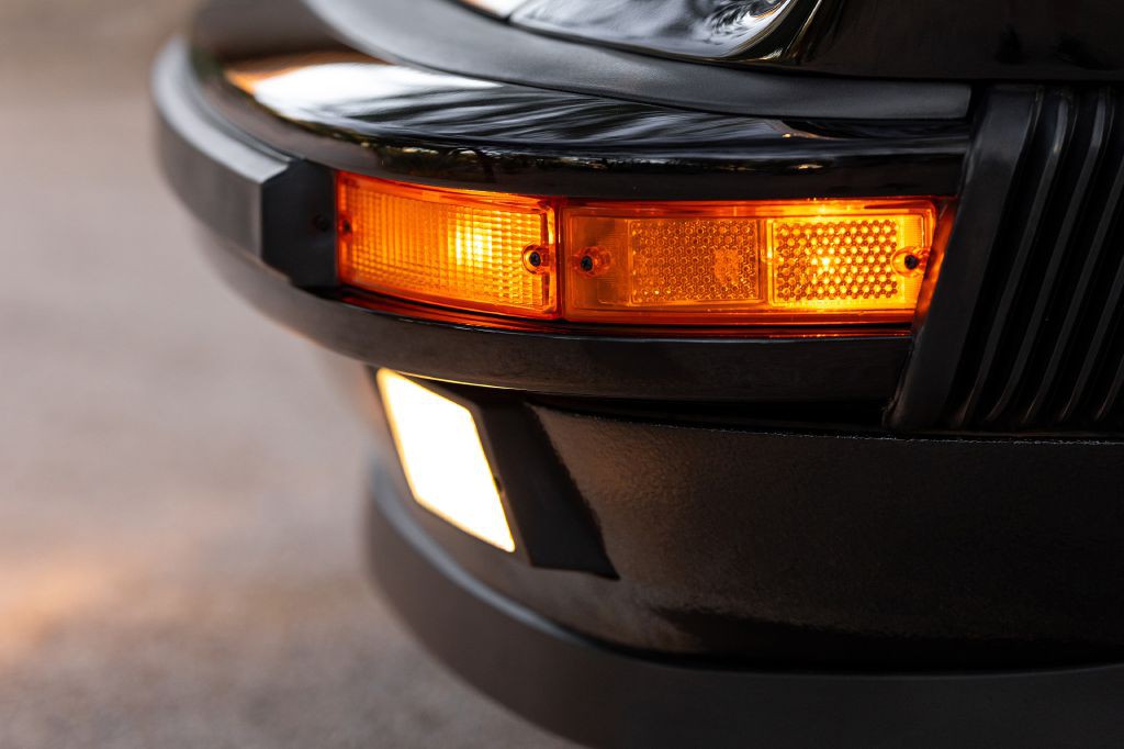 1989 Porsche 911 Image 23