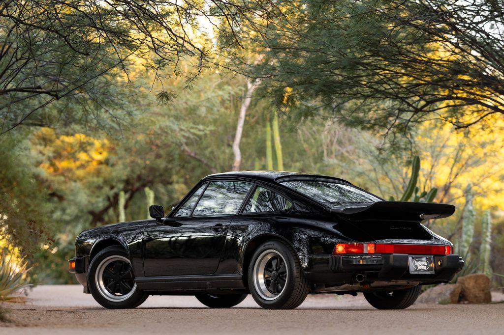 1989 Porsche 911 Image 31