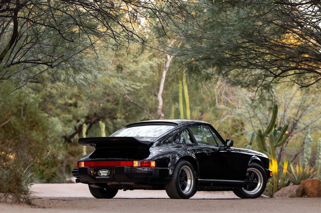 1989 Porsche 911 Image 32