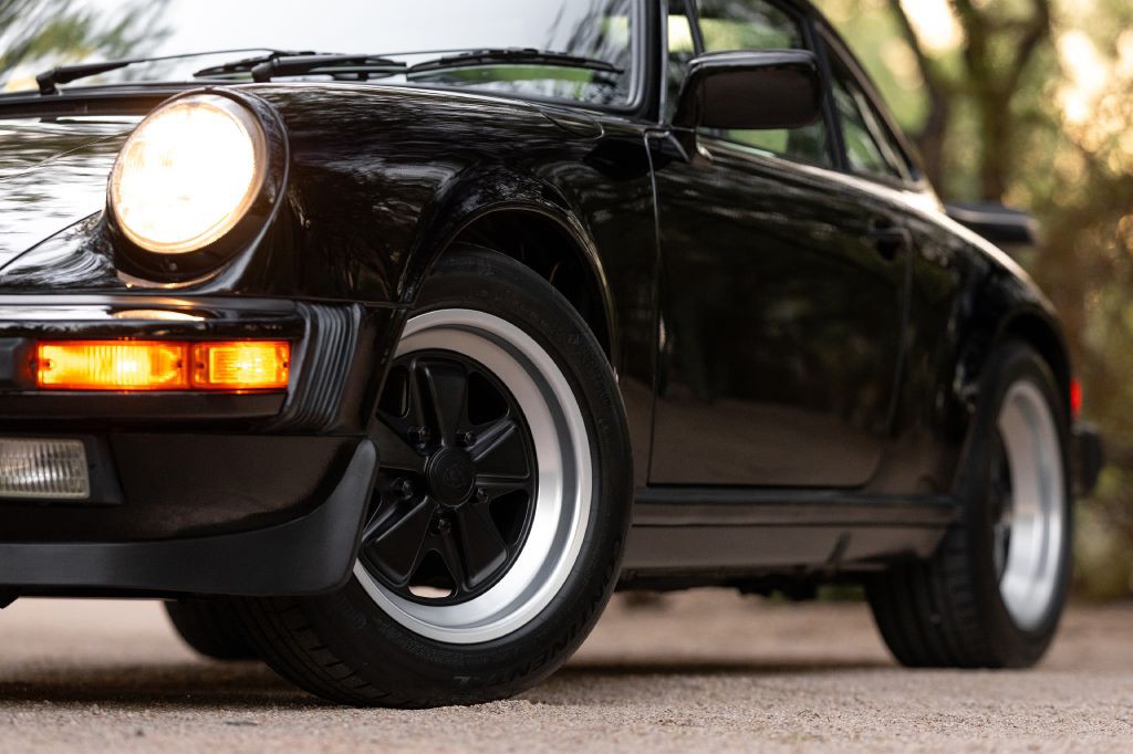 1989 Porsche 911 Image 35