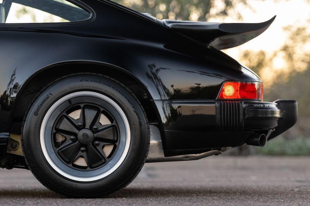 1989 Porsche 911 Image 47