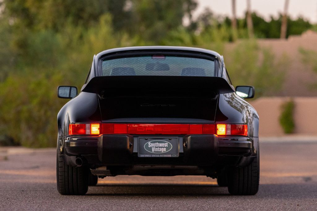 1989 Porsche 911 Image 88