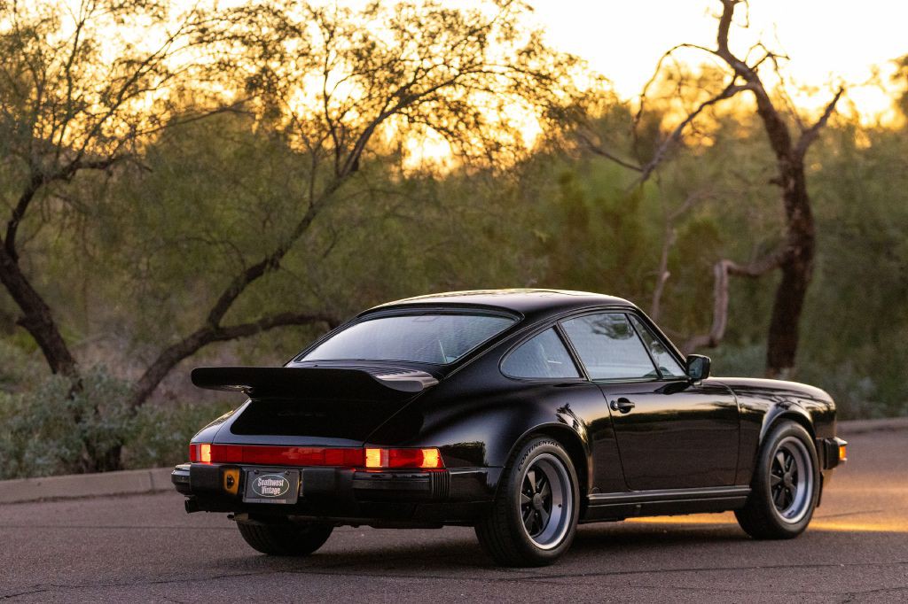 1989 Porsche 911 Image 95