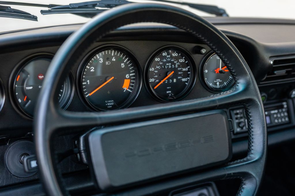 1989 Porsche 911 Image 105