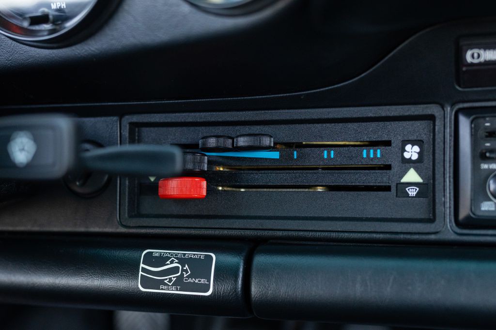 1989 Porsche 911 Image 114