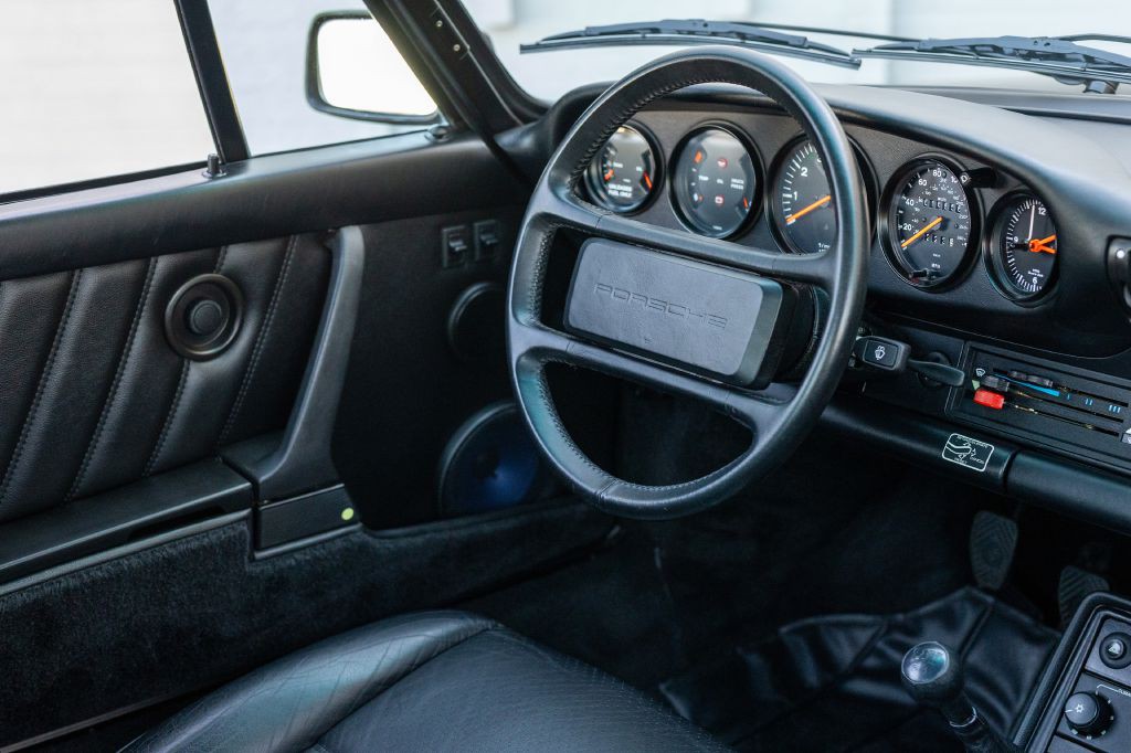1989 Porsche 911 Image 127