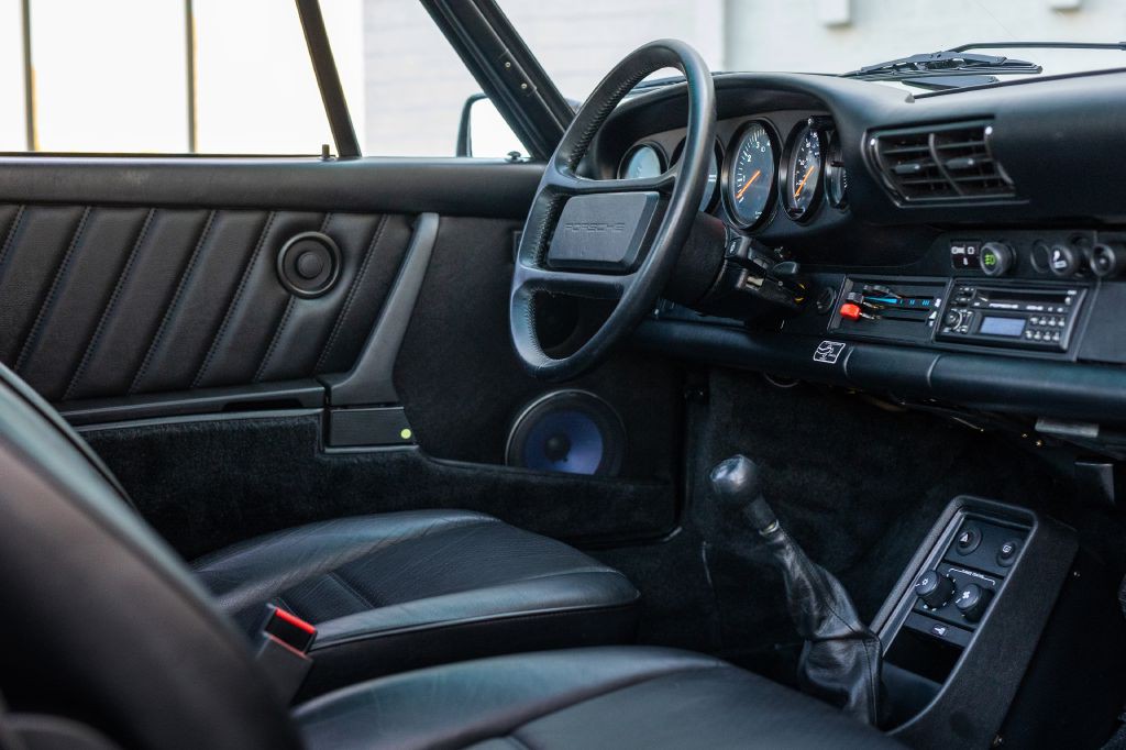 1989 Porsche 911 Image 128