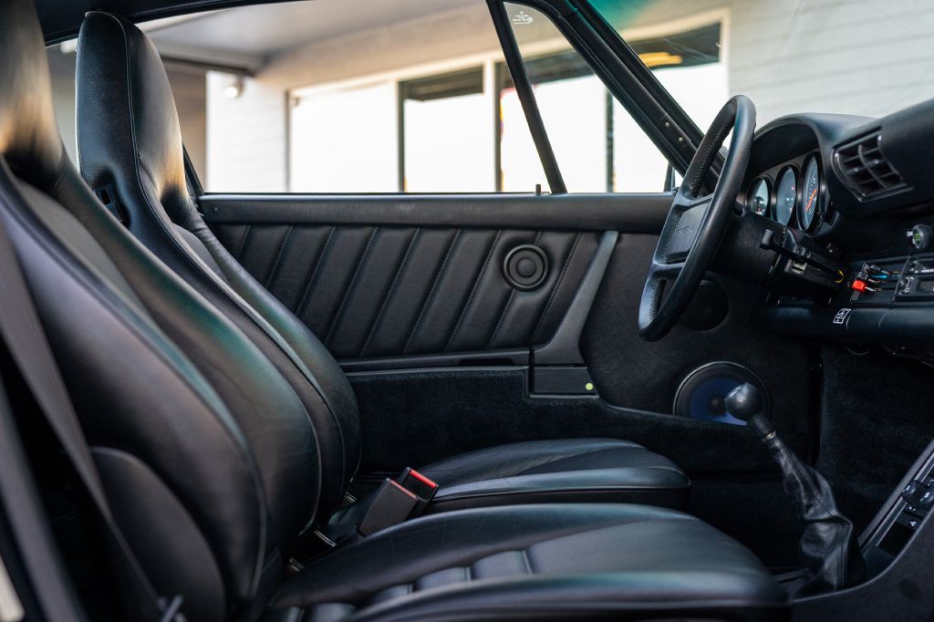 1989 Porsche 911 Image 129