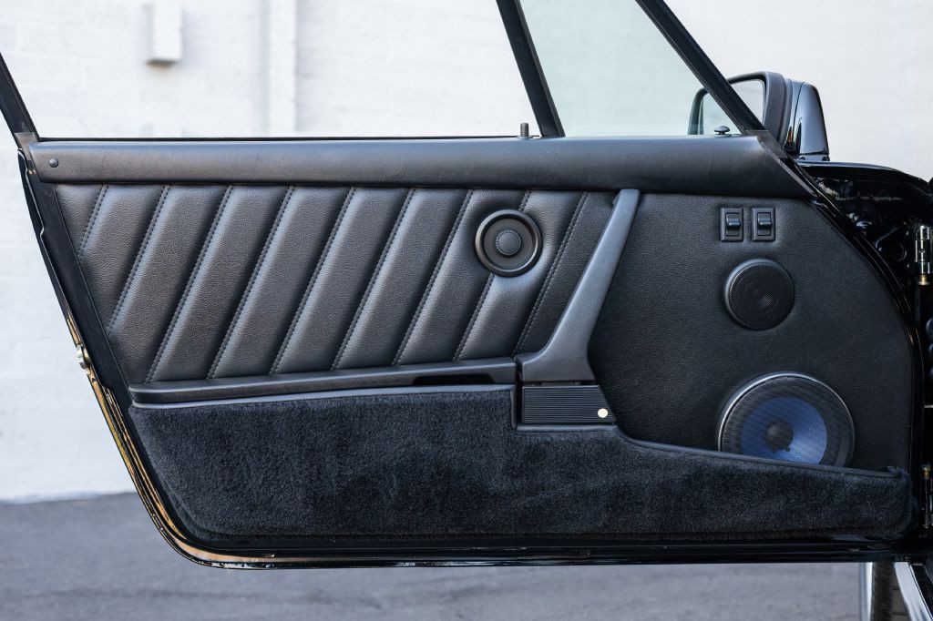 1989 Porsche 911 Image 137