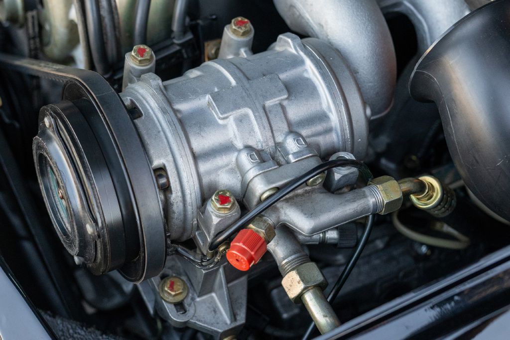 1989 Porsche 911 Image 161