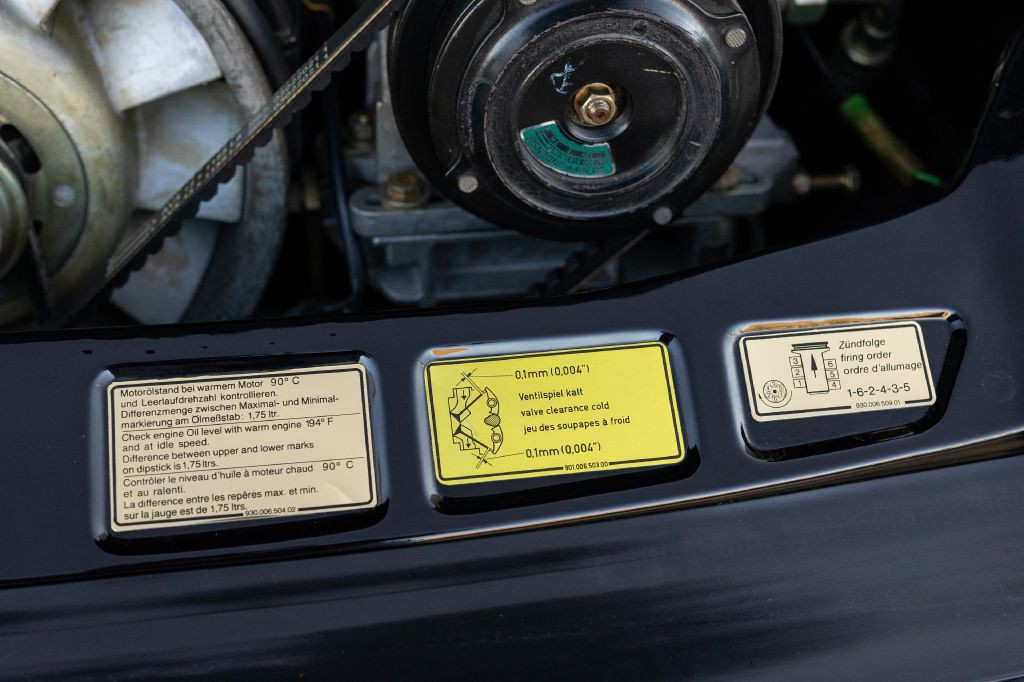 1989 Porsche 911 Image 176