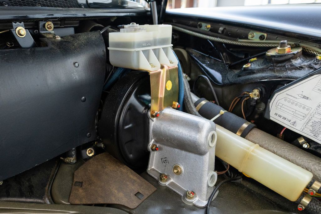 1989 Porsche 911 Image 211