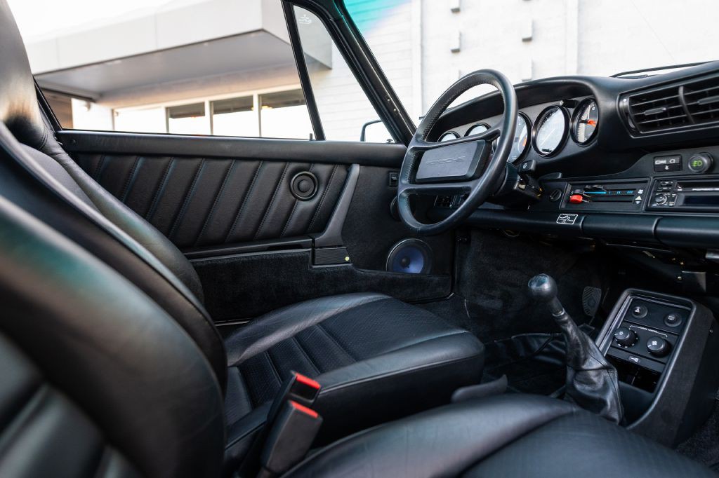 1989 Porsche 911 Image 231