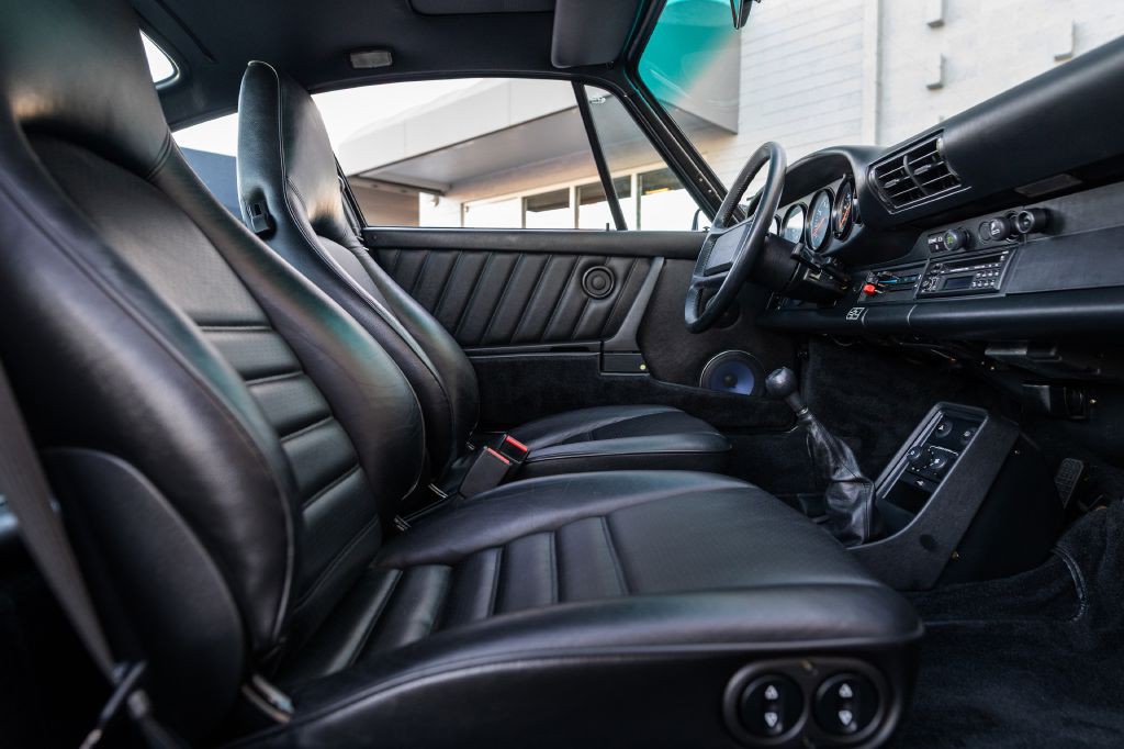 1989 Porsche 911 Image 232