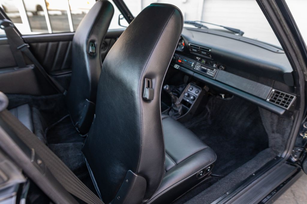 1989 Porsche 911 Image 238