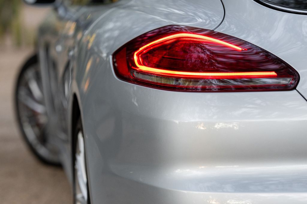 2016 Porsche Panamera Image 7