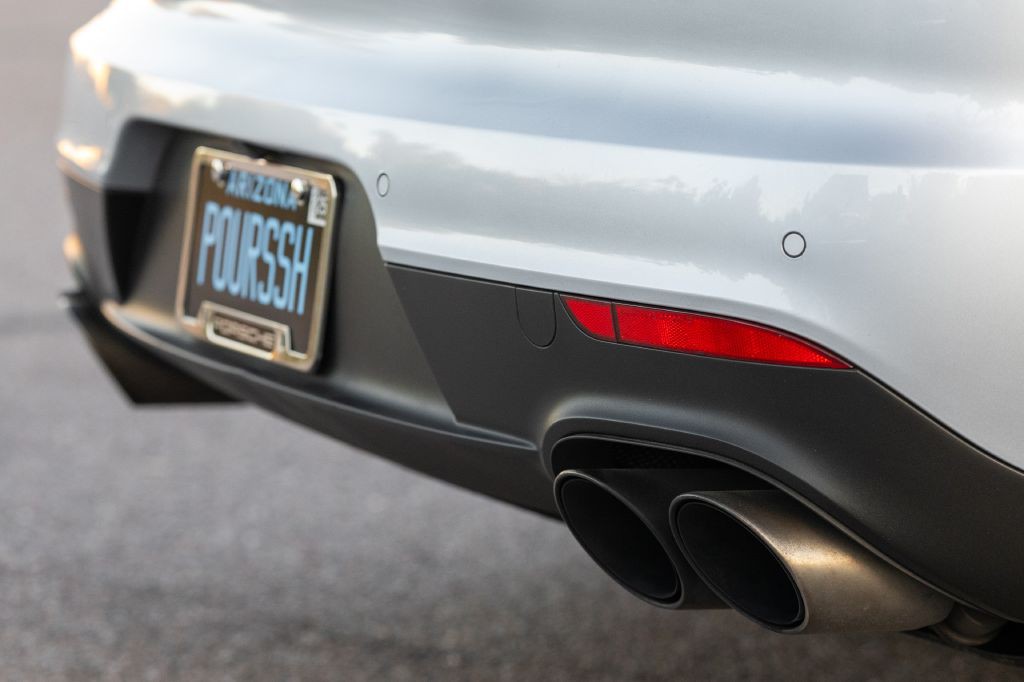 2016 Porsche Panamera Image 30