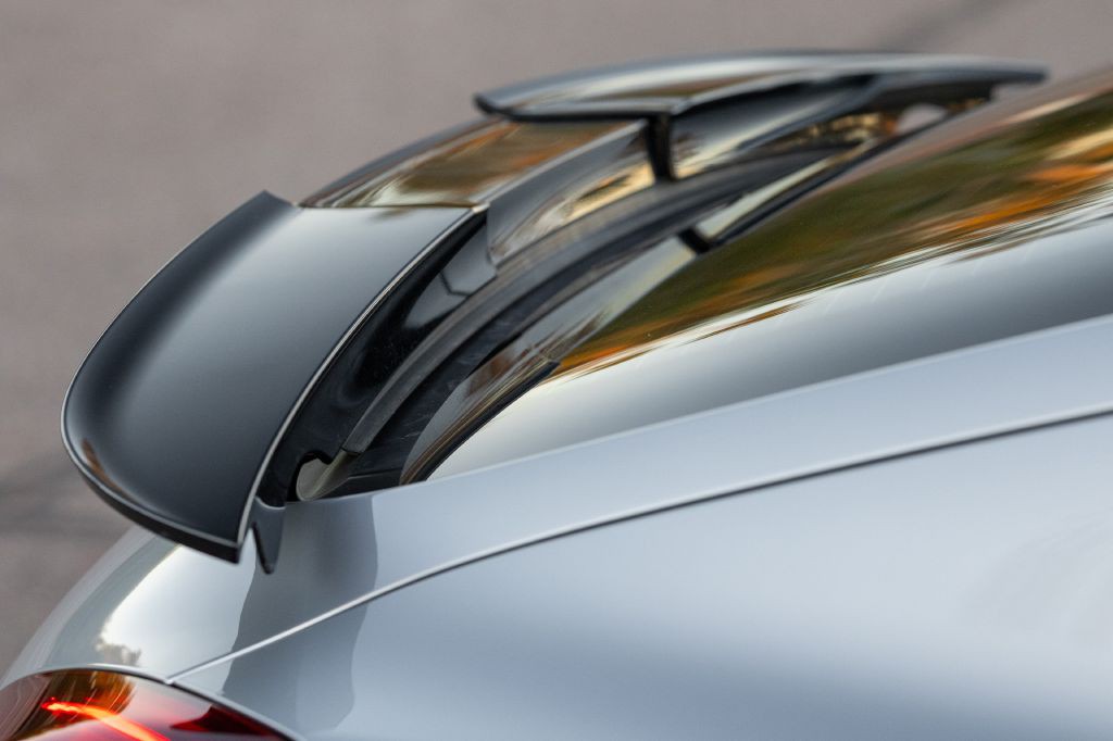 2016 Porsche Panamera Image 36