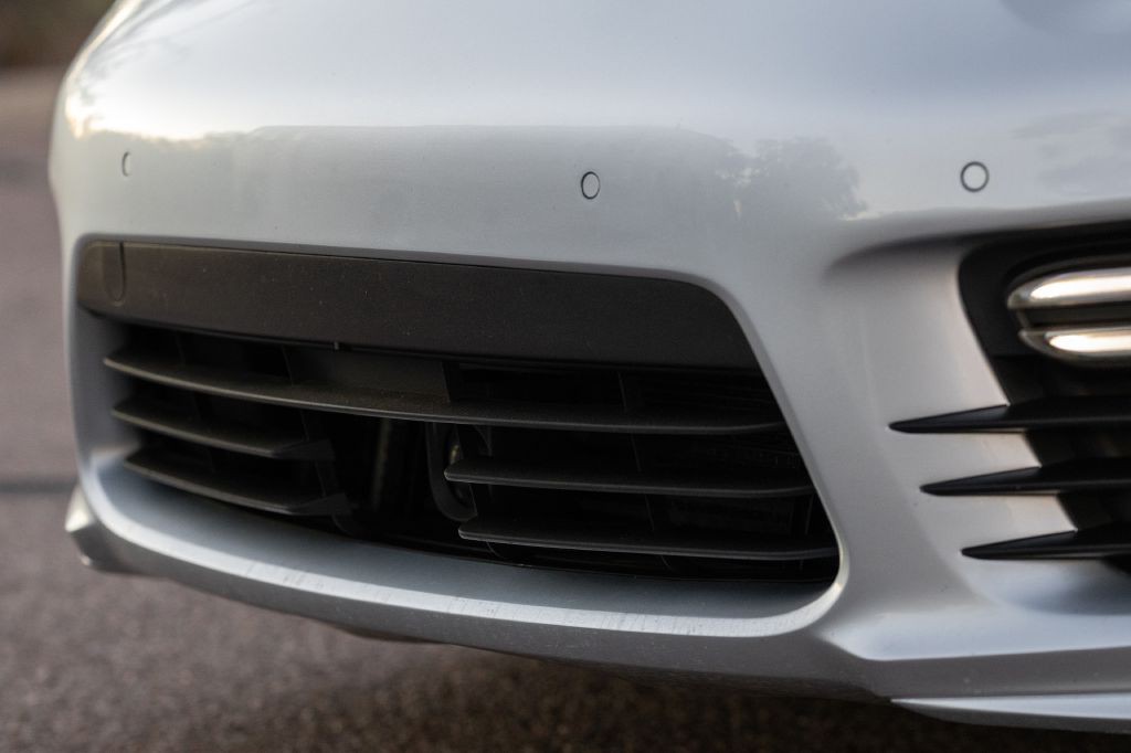 2016 Porsche Panamera Image 56