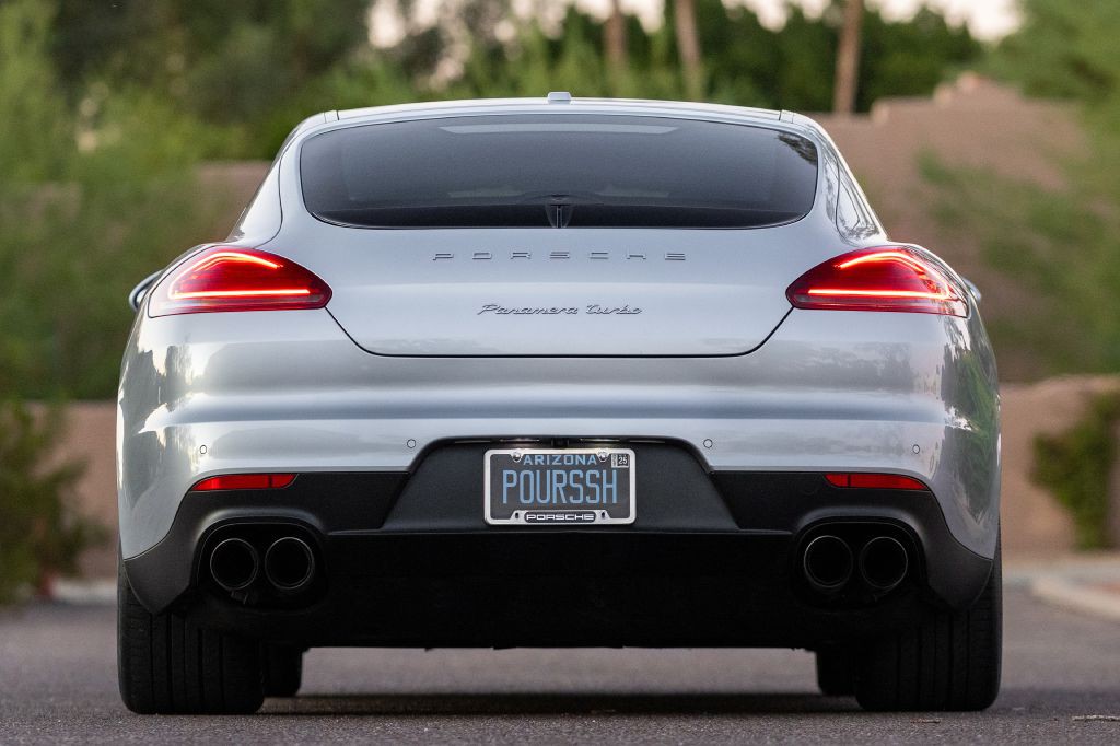 2016 Porsche Panamera Image 74