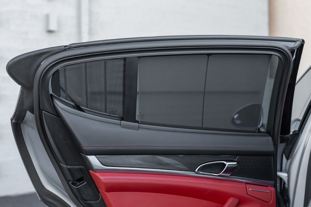 2016 Porsche Panamera Image 82