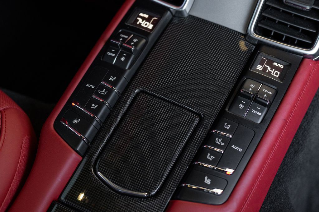 2016 Porsche Panamera Image 89