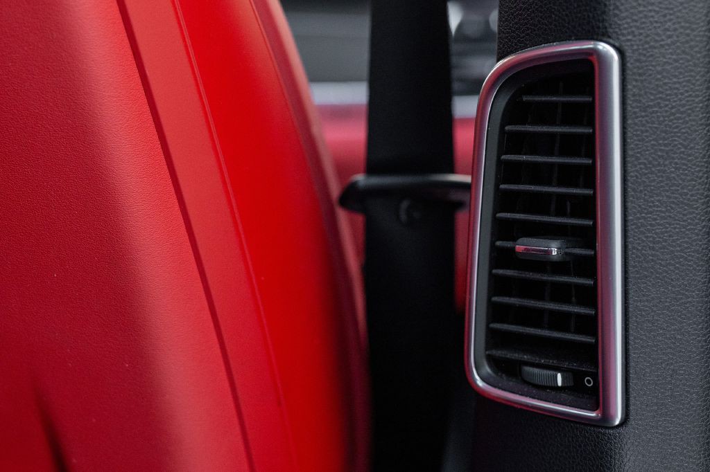 2016 Porsche Panamera Image 93