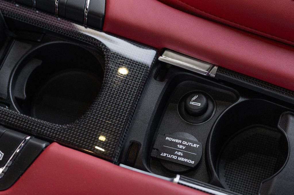 2016 Porsche Panamera Image 94