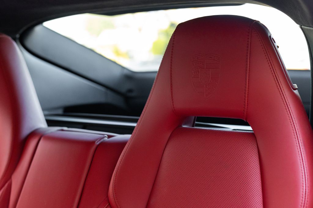 2016 Porsche Panamera Image 95