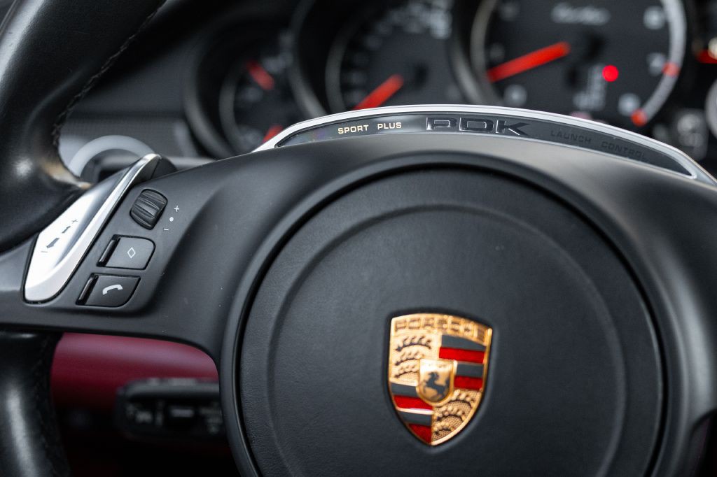 2016 Porsche Panamera Image 102