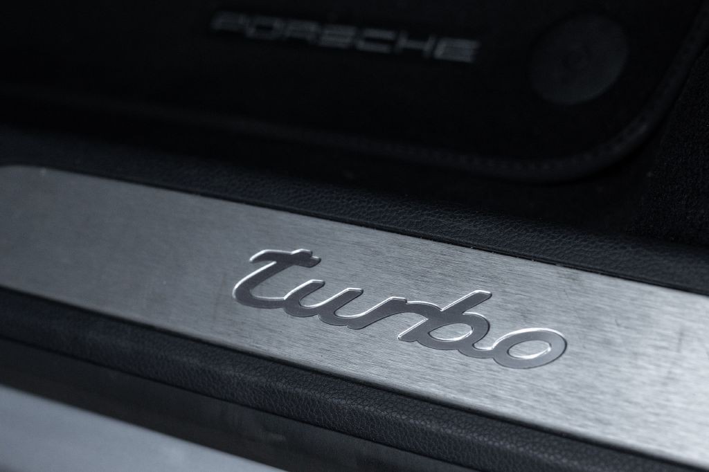 2016 Porsche Panamera Image 114