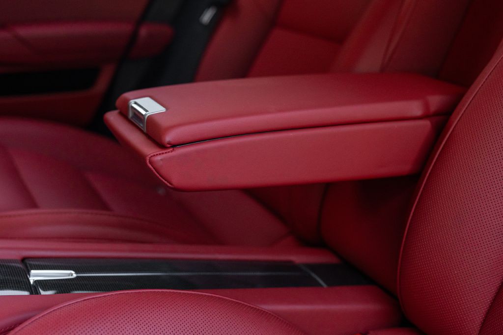 2016 Porsche Panamera Image 119