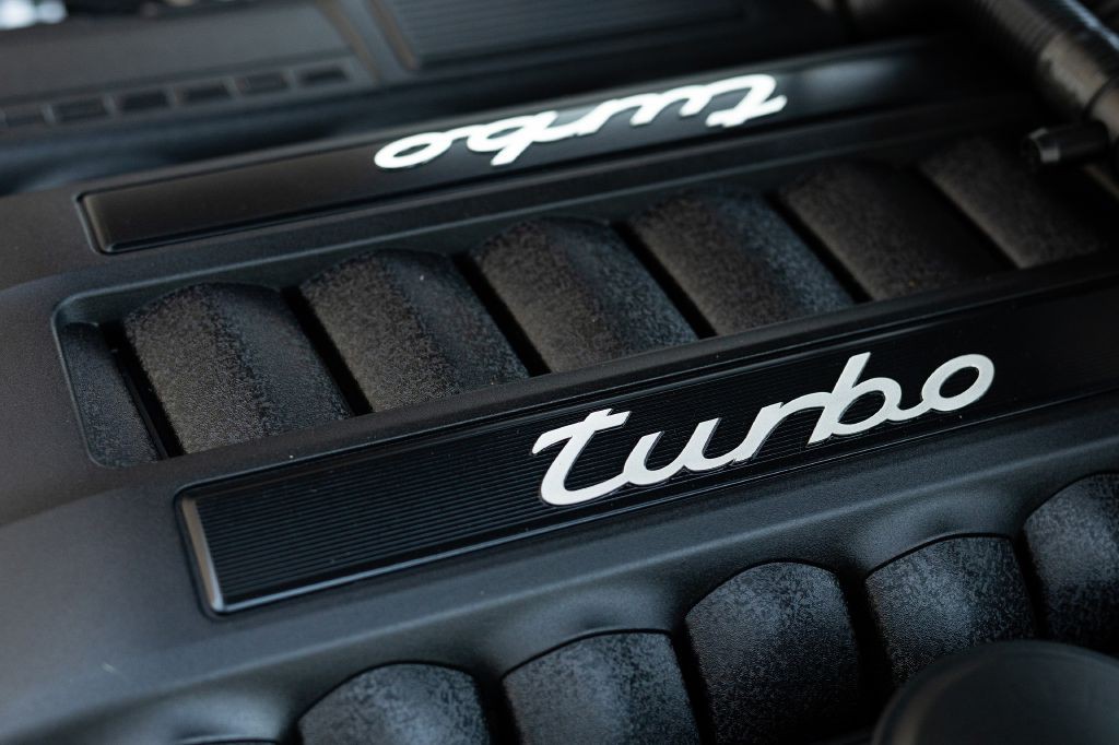2016 Porsche Panamera Image 150