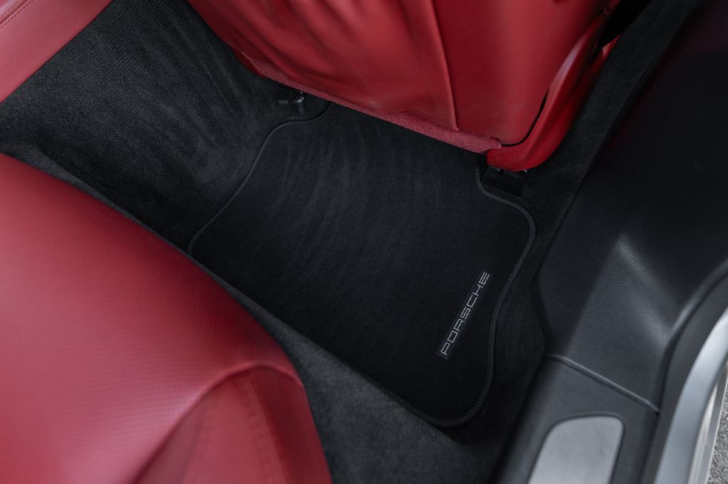 2016 Porsche Panamera Image 172