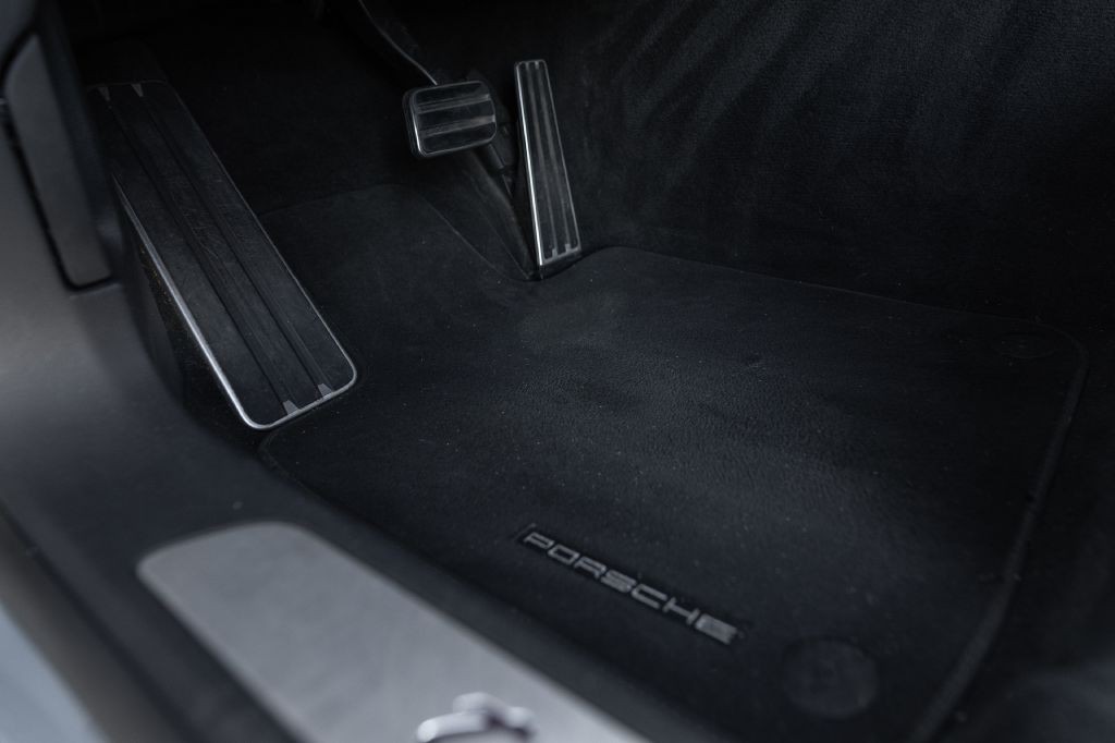 2016 Porsche Panamera Image 174
