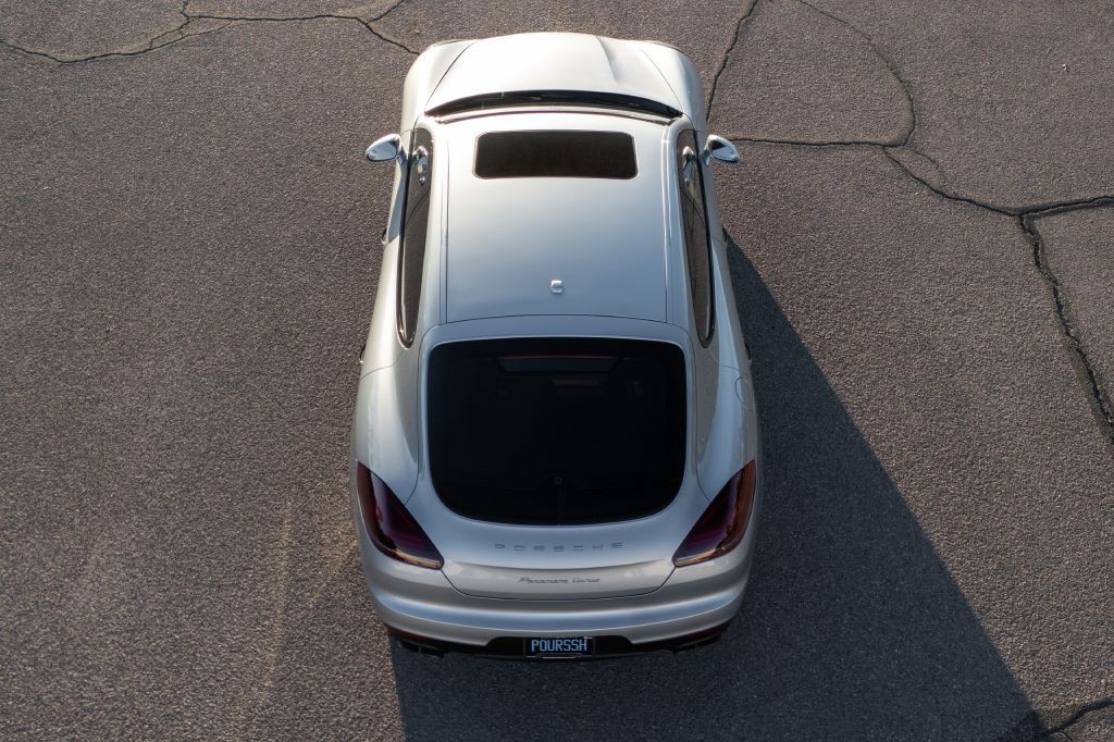 2016 Porsche Panamera Image 206